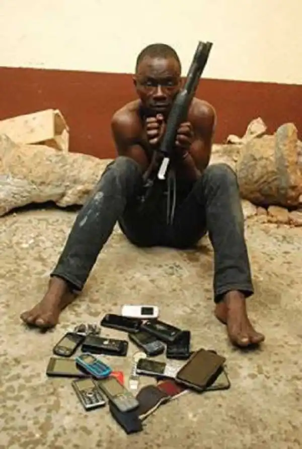 Beware! Anytime You Buy Fairly Used Phone, You Could Be Buying Your Way to Prison (Photos)